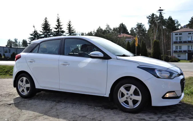 Hyundai i20 cena 28800 przebieg: 181000, rok produkcji 2015 z Wolsztyn małe 121